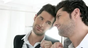  Бягай от него: 5 фрази, които разкриват, че излизаш с нарцис