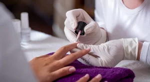 Шилак срещу гел лак: Каква е разликата и кой е по-добър?