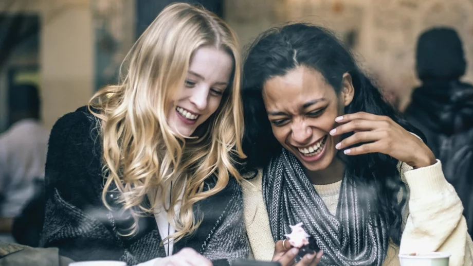 Женски виц за 20 юни, 2024 г.: В полицията