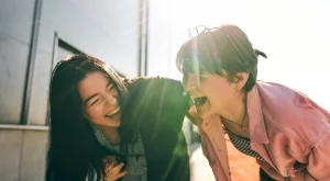 Женски виц за 25 юни, 2024 г.: Приятелки