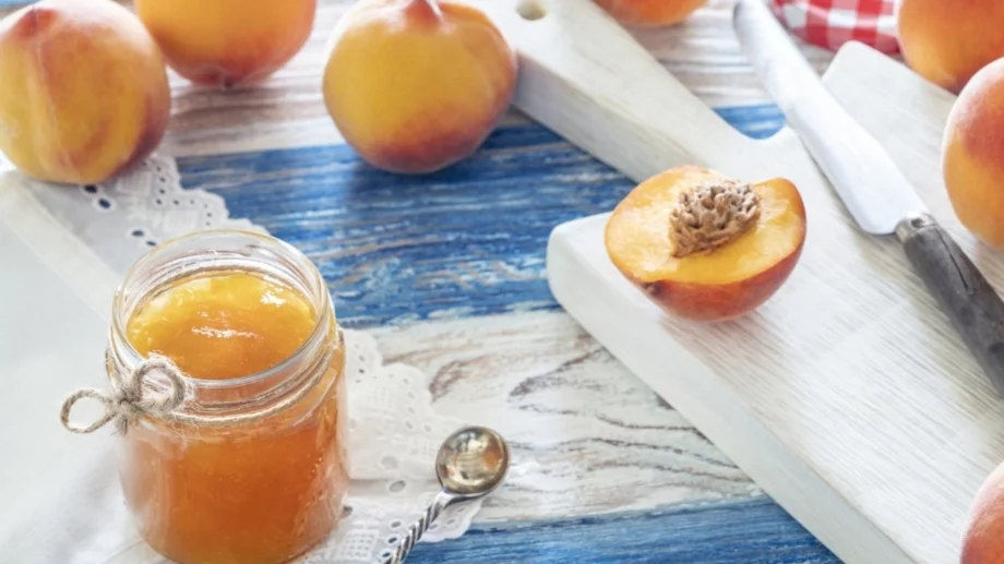 Лесна рецепта за домашно сладко от праскови (без пектин)