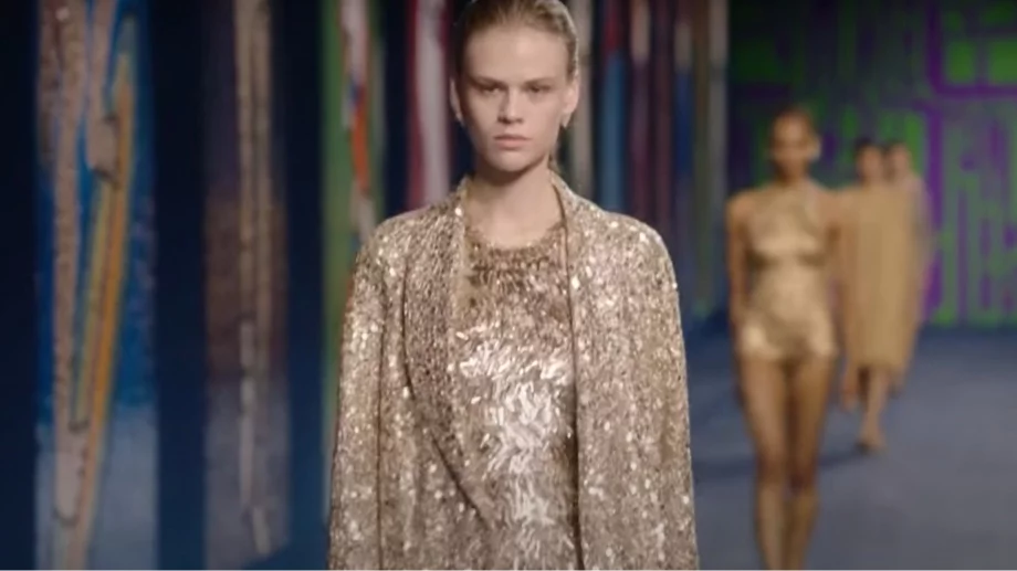  Schiaparelli и Dior откриха Седмицата на висшата мода в Париж (ВИДЕО)