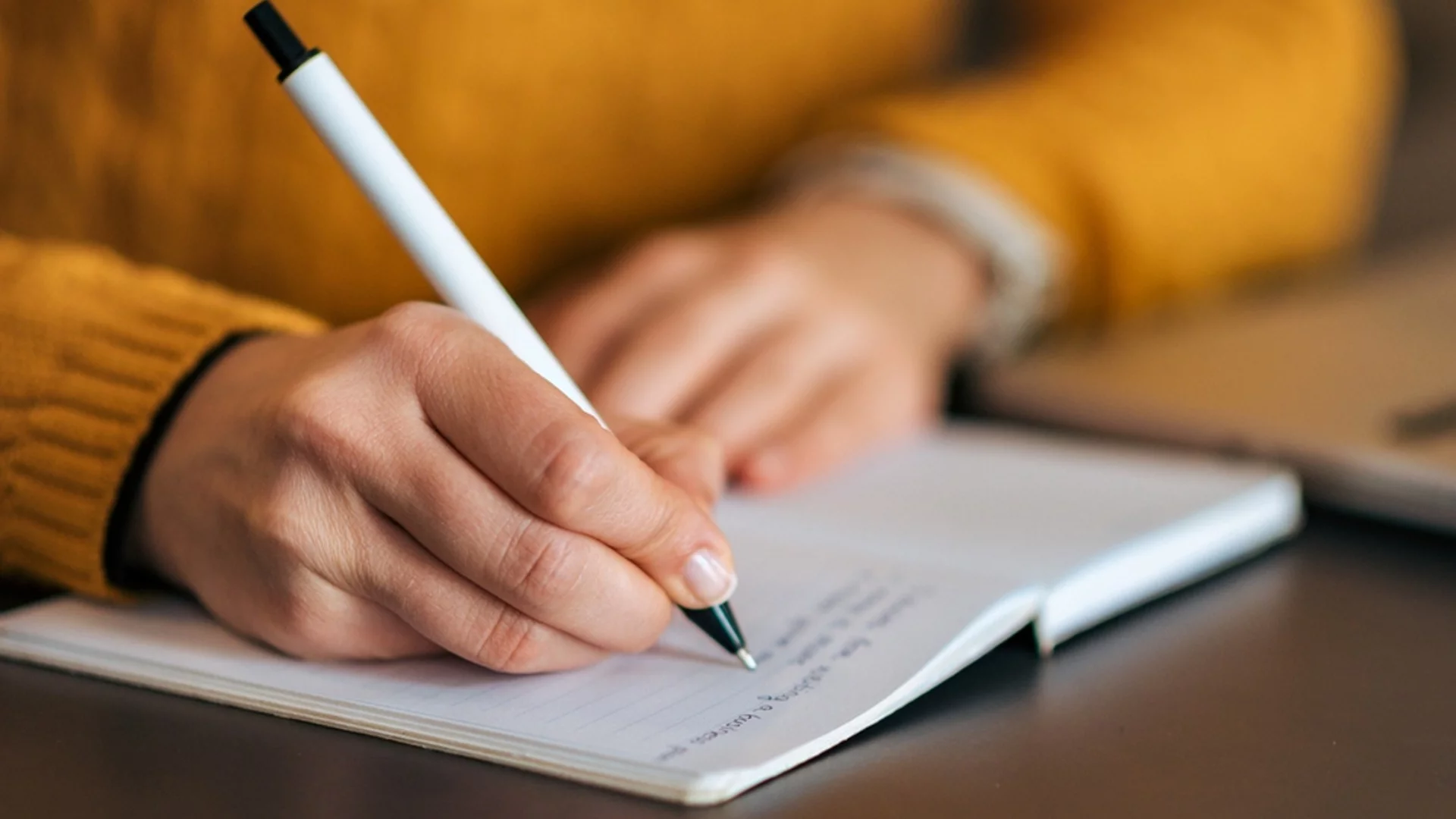 Ето как се пише: абсурд или абсурт