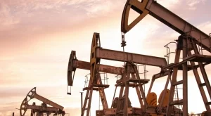 Цените на петрола продължават в притеснителна посока