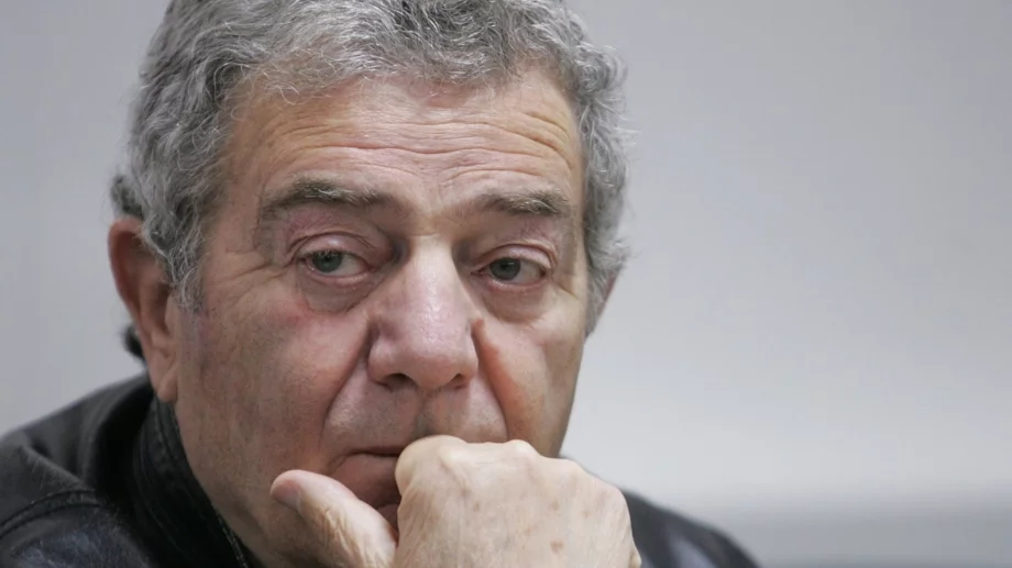 Стихотворение от Стефан Цанев за 10 юли 2024