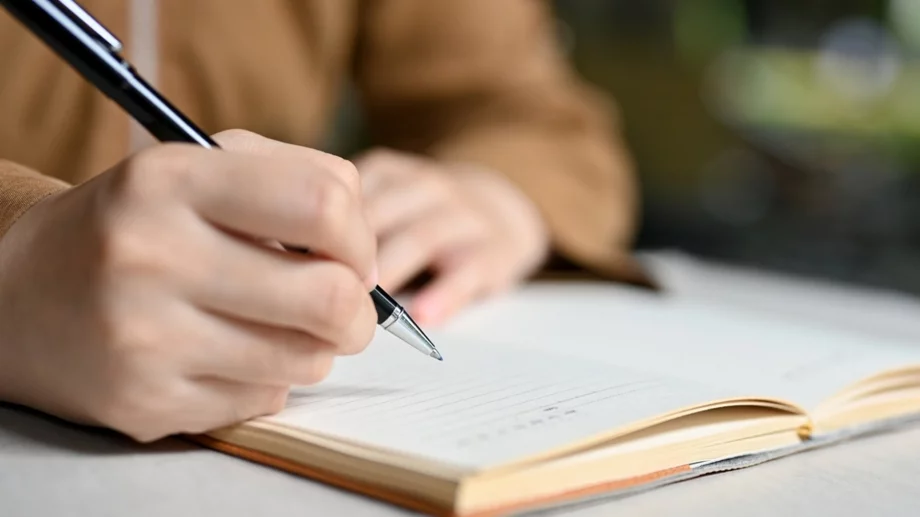 Правопис: Дизайн или дизаин: Как се пише правилно? 