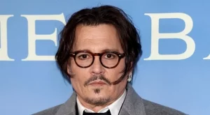 Джони Деп излиза с 28-годишен модел (СНИМКИ)