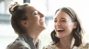 Женски виц за 23 юли, 2024 г.: Минке, какъв е