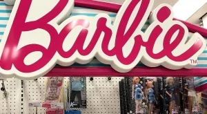Пуснаха първата слята кукла Барби (СНИМКИ)
