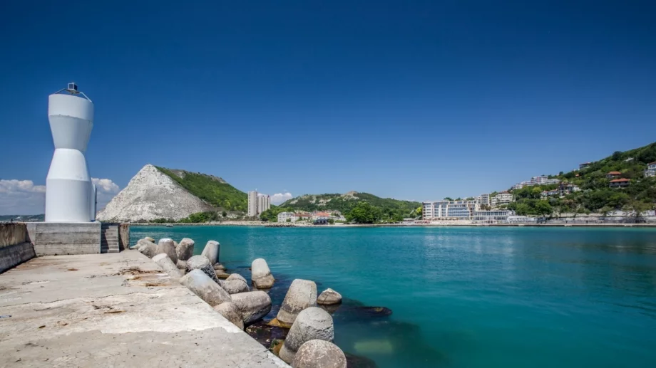 Впечатляващ ръст на вътрешния туризъм в България при искания за помощ и пари от държавата