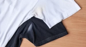 Как да премахнете петна от дезодорант в няколко лесни стъпки