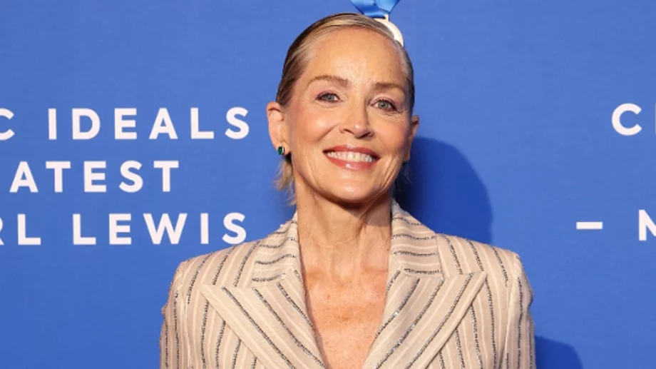 Притеснително: Шарън Стоун със посинено око (СНИМКА)