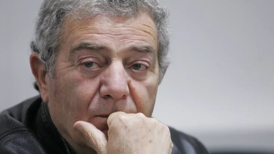 Стихотворение от Стефан Цанев за 9 август 2024