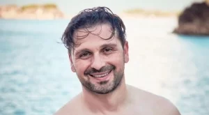 Александър Сано най-после се срещна с внучката си (ВИДЕО)