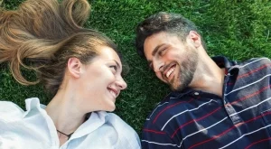 Искате сериозна връзка? Изберете си една от тези зодии