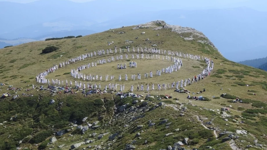 Какво е Паневримия - духовният танц на Петър Дънов (ВИДЕО)