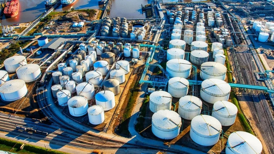 Напрежение в Либия определи цената на петрола