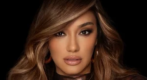 Нeузнаваема: Ето я Мария Илиева без грим (СНИМКИ)