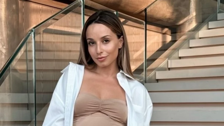 Антоанет Пепе отново пусна видео от раждането