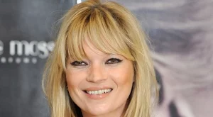 3 супермодела от 90-те споделят как се грижат за лицата си