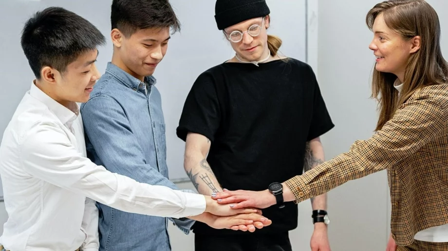 Нов тренд: Компаниите с все по-малко служители