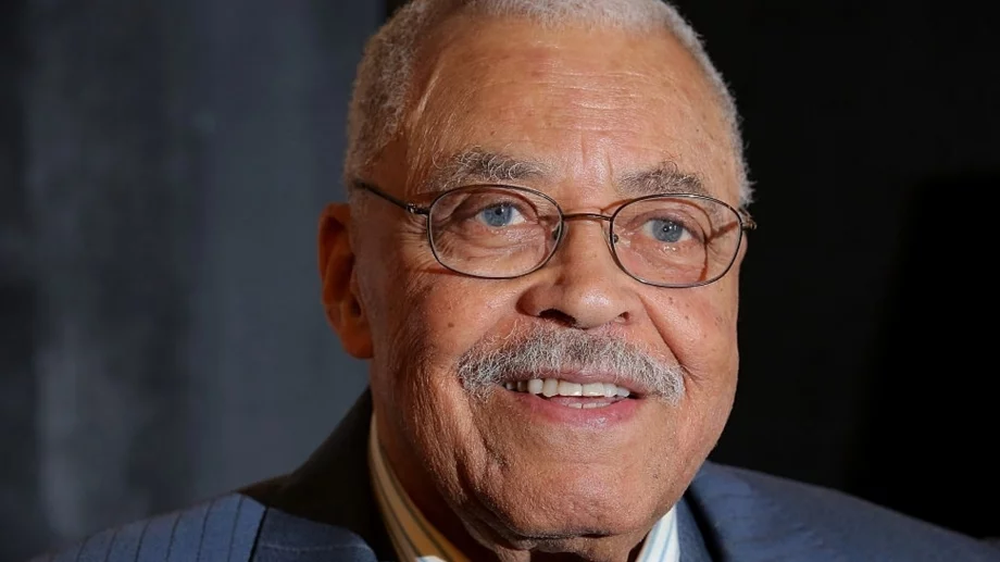 Почина актьорът, озвучавал Дарт Вейдър