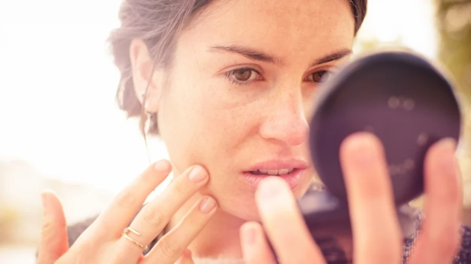 8 начина да се справите с подпухналото лице