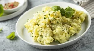 Колко дълго да варите картофите за картофена салата