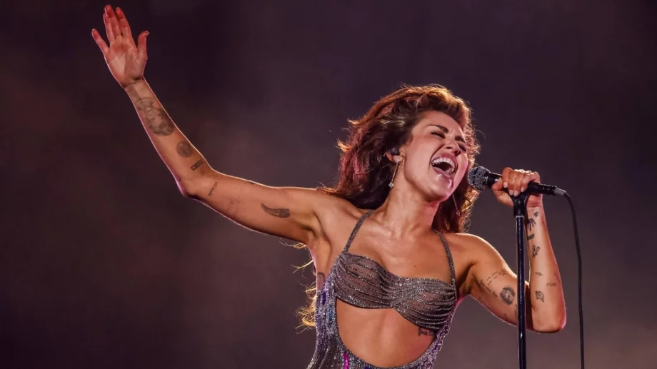 Съдят Майли Сайръс за плагиатство (ВИДЕО)