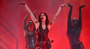 Дуа Липа тръгва на световно турне, ще мине ли през България