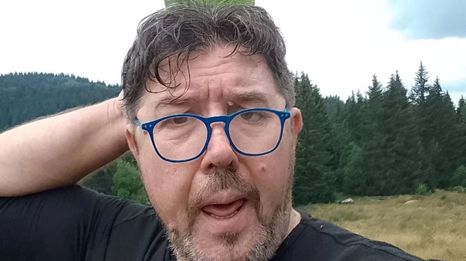 Шеф Борис Петров е неузнаваем, стопил се е (ВИДЕО)