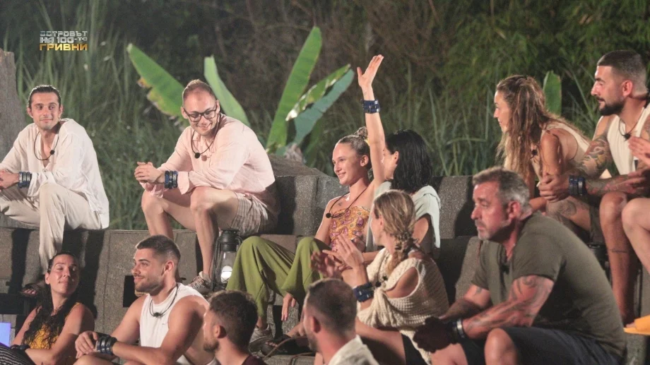 Любовни искри между участниците в "Островът на 100-те гривни"