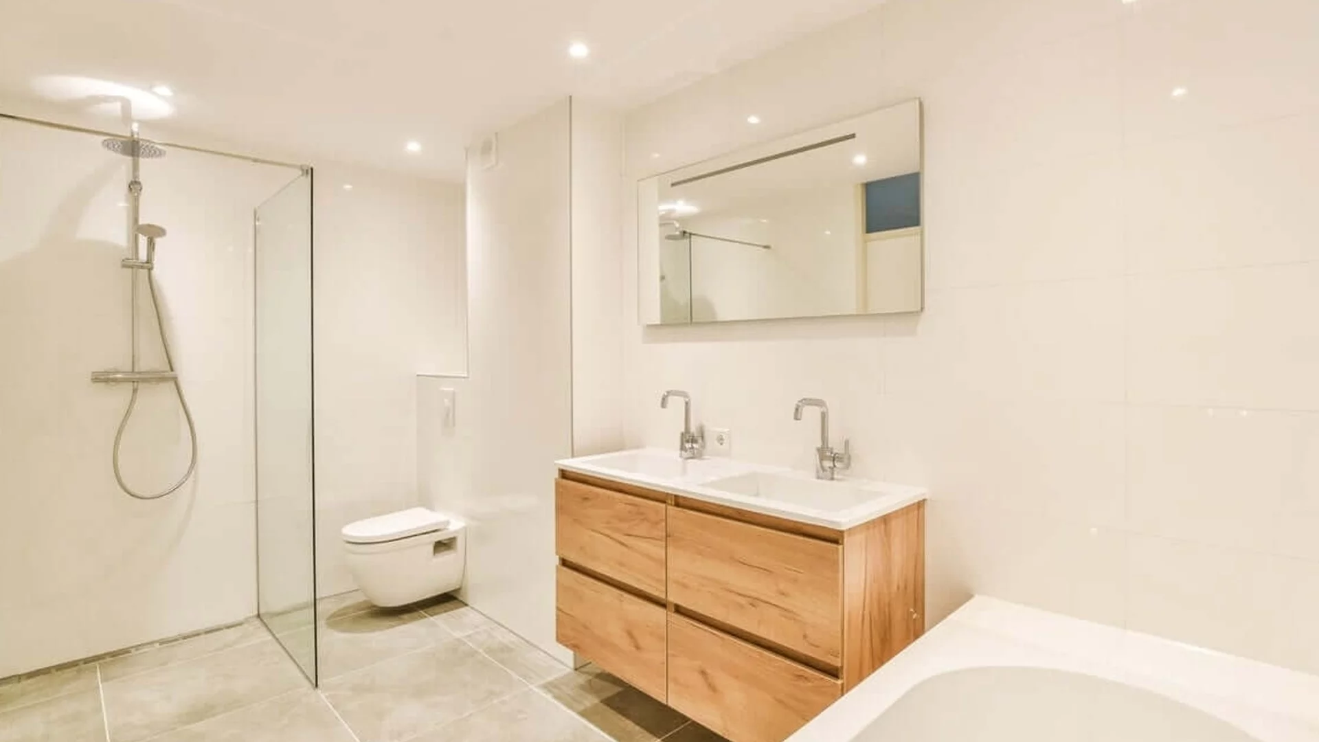 7 иновативни решения за малки бани