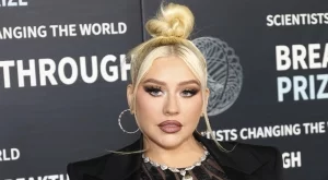 Притеснително: Кристина Агилера е още по-слаба (ВИДЕО)