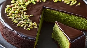 Сладкиш с шамфъстък без брашно с шоколадов ганаш