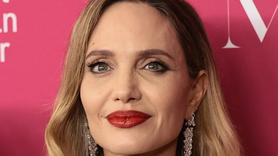 Това ли е новият любим на Анджелина Джоли? (СНИМКА)