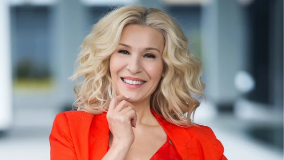 Ах, че сладко: Вижте как Гала се готви да става баба (СНИМКИ)