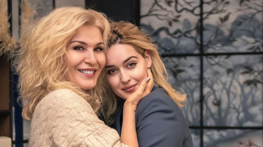 Честито! Гала стана баба (СНИМКА)