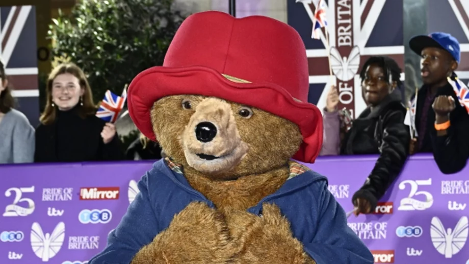 Мечето Падингтън получи британски паспорт