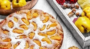 Ароматен есенен кекс с дюли