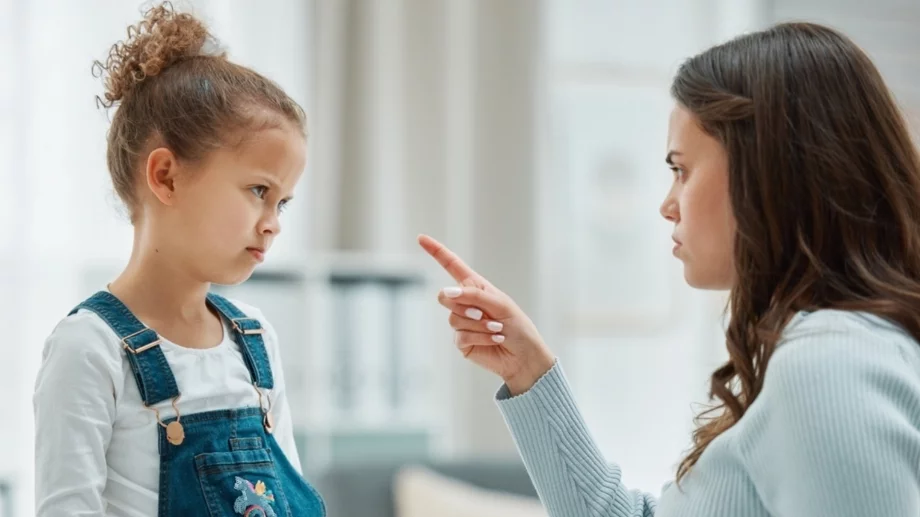 10-те най-вредни фрази, които родителите казват на децата си