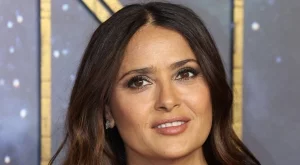 Ето на какво се дължи хубавата кожа на Салма Хайек