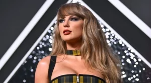 Тейлър Суифт триумфира и на наградите на MTV