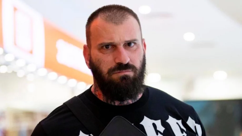 Скандалът продължава: Емо Къртицата отвърна на Иван и Андрей