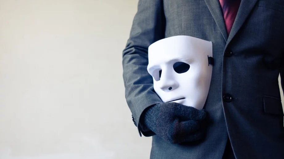 Златните правила за общуване с лицемери: 5 начина да се справите с предателите