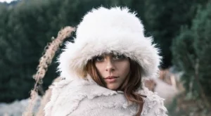 VICTORIA пусна коледна песен за самотата (ВИДЕО)