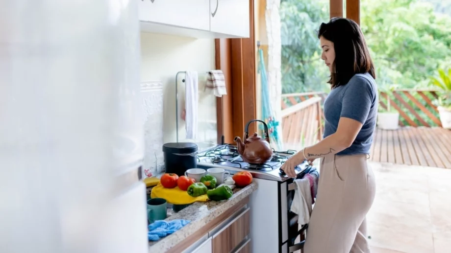 6 неща, които НЕ трябва да държите до печката