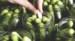 Ето кой НЕ трябва да яде туршия