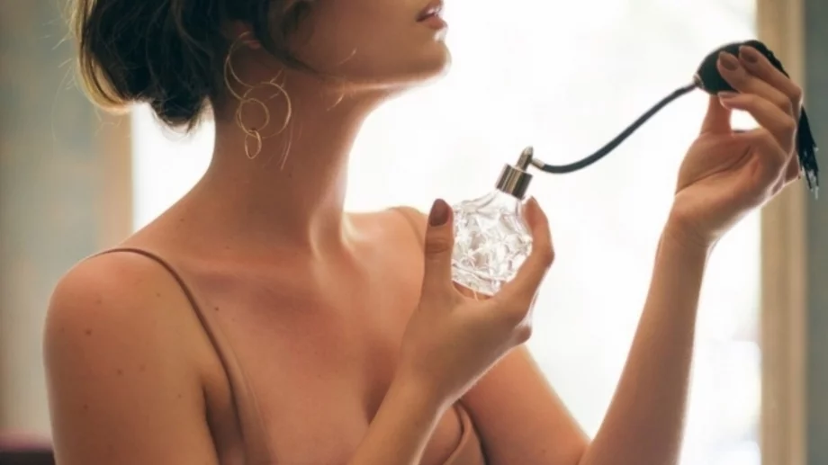Направете това и парфюмът ви ще ухае по-дълго