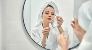 Дерматолозите отговарят: Каква е разликата между серум и олио за лице/тяло